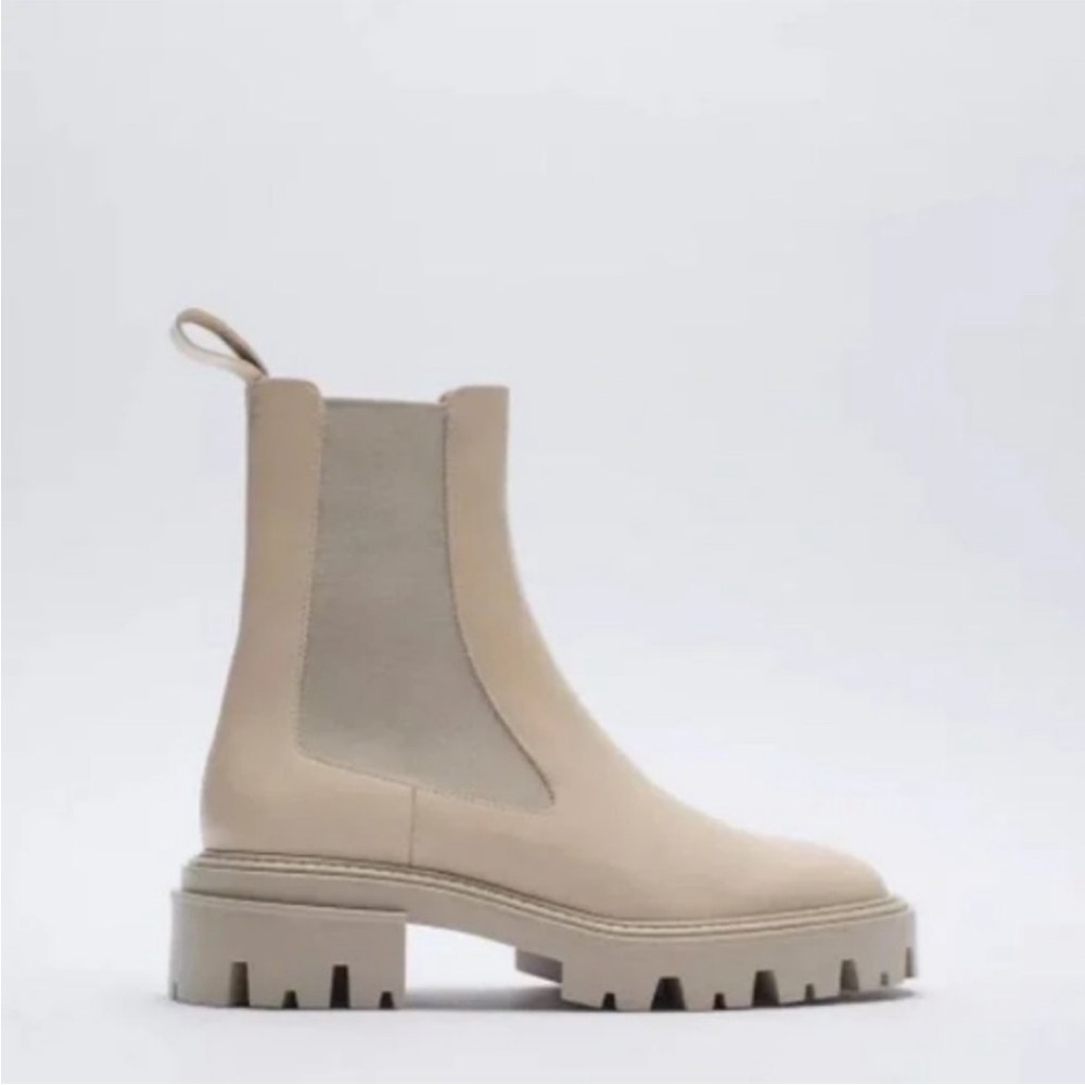 Zara leather beige chunky Chelsea boots